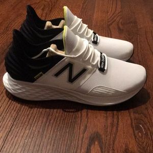 Mens New Balance Sneaks